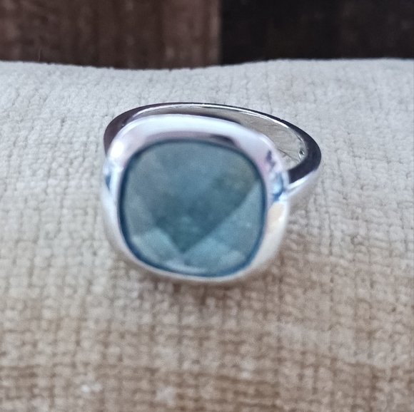 Silver blue Faceted Glass Ring - Picture 4 of 10
